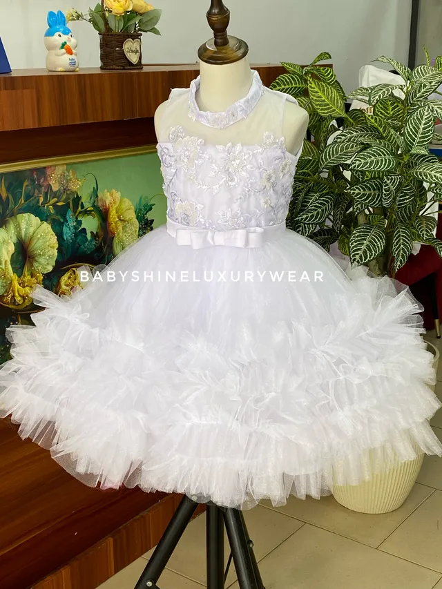 White high neck dress